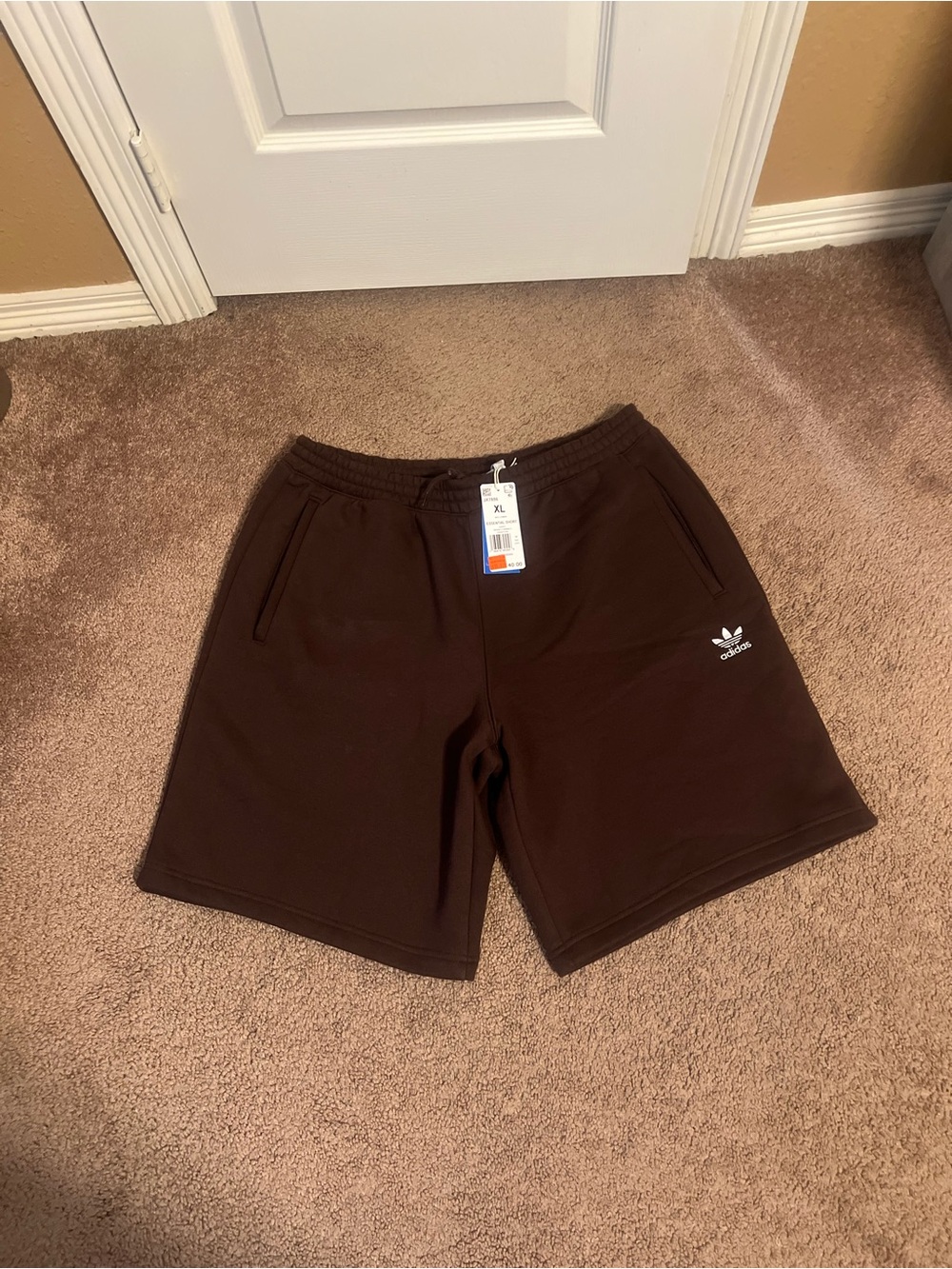 NWT Adidas Originals shorts sz x large